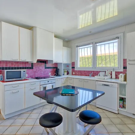 Holiday home Ile Heureuse - Maison 6p Chateau Doleron *