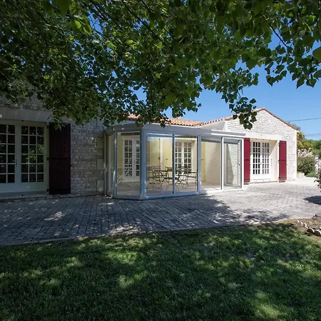 Holiday home Ile Heureuse - Maison 6p Chateau Doleron *